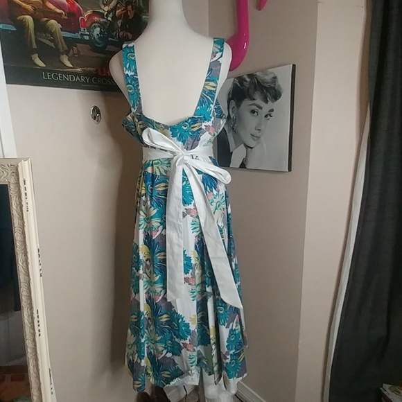 Pinup Dress,Hearts and Roses - Picture 2 of 4